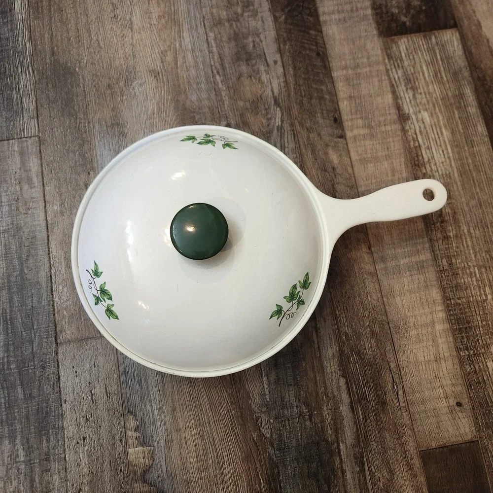 Vintage Prizer-Ware Enameled Cast Iron Skillet with Lid White Green Ivy 8 inch
